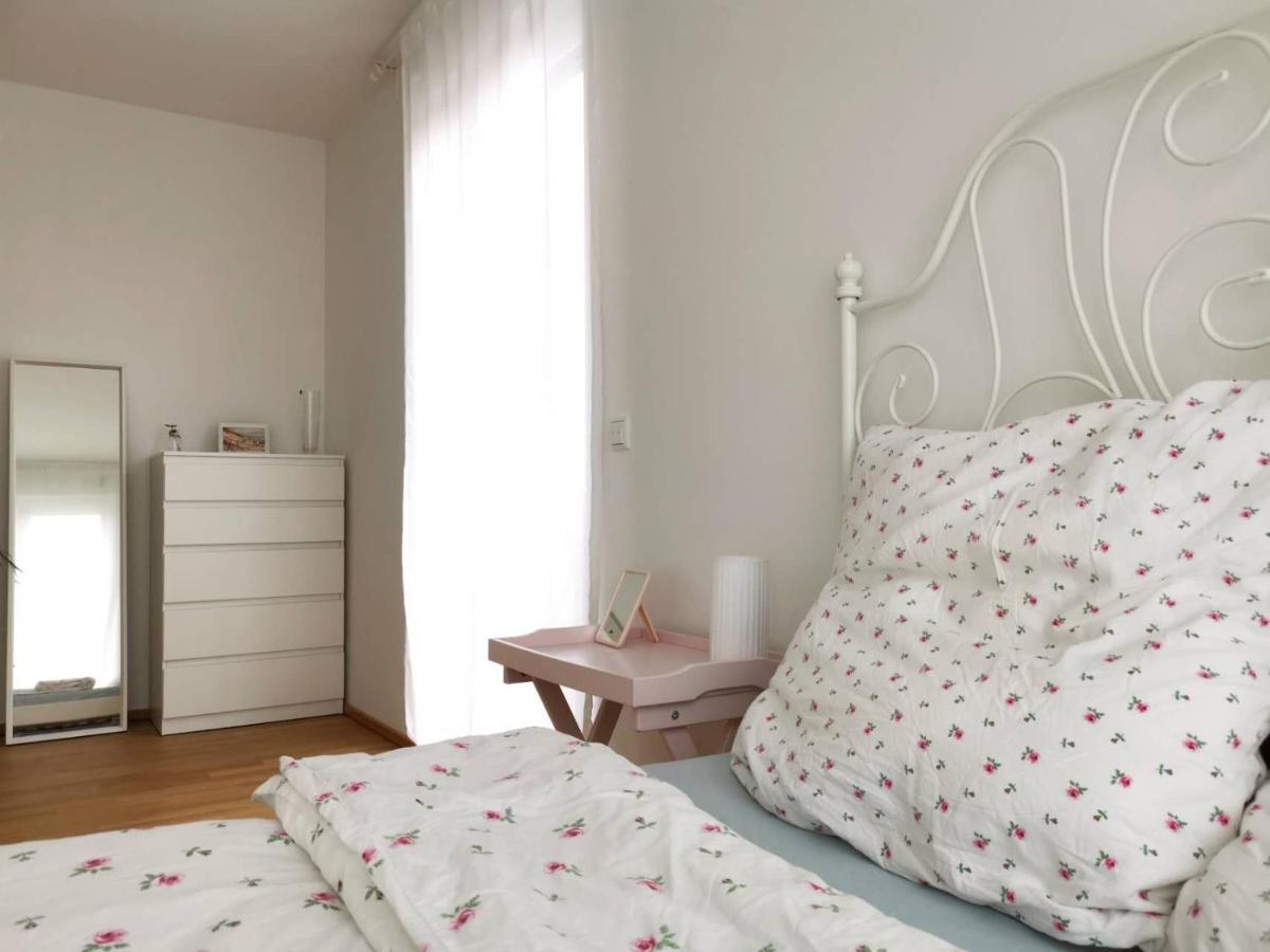 Gemuetliches Privatzimmer In Geraeumiger Gemeinschaftswohnung ドレスデン エクステリア 写真