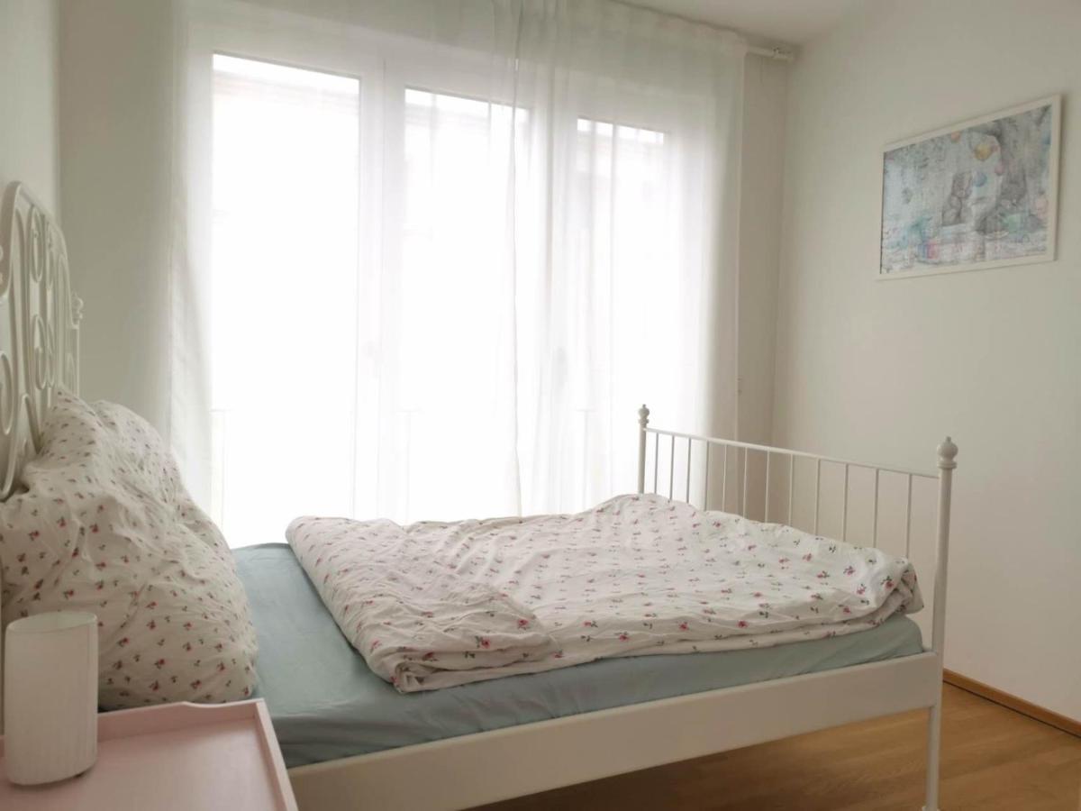 Gemuetliches Privatzimmer In Geraeumiger Gemeinschaftswohnung ドレスデン エクステリア 写真