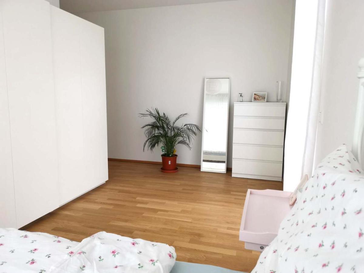 Gemuetliches Privatzimmer In Geraeumiger Gemeinschaftswohnung ドレスデン エクステリア 写真